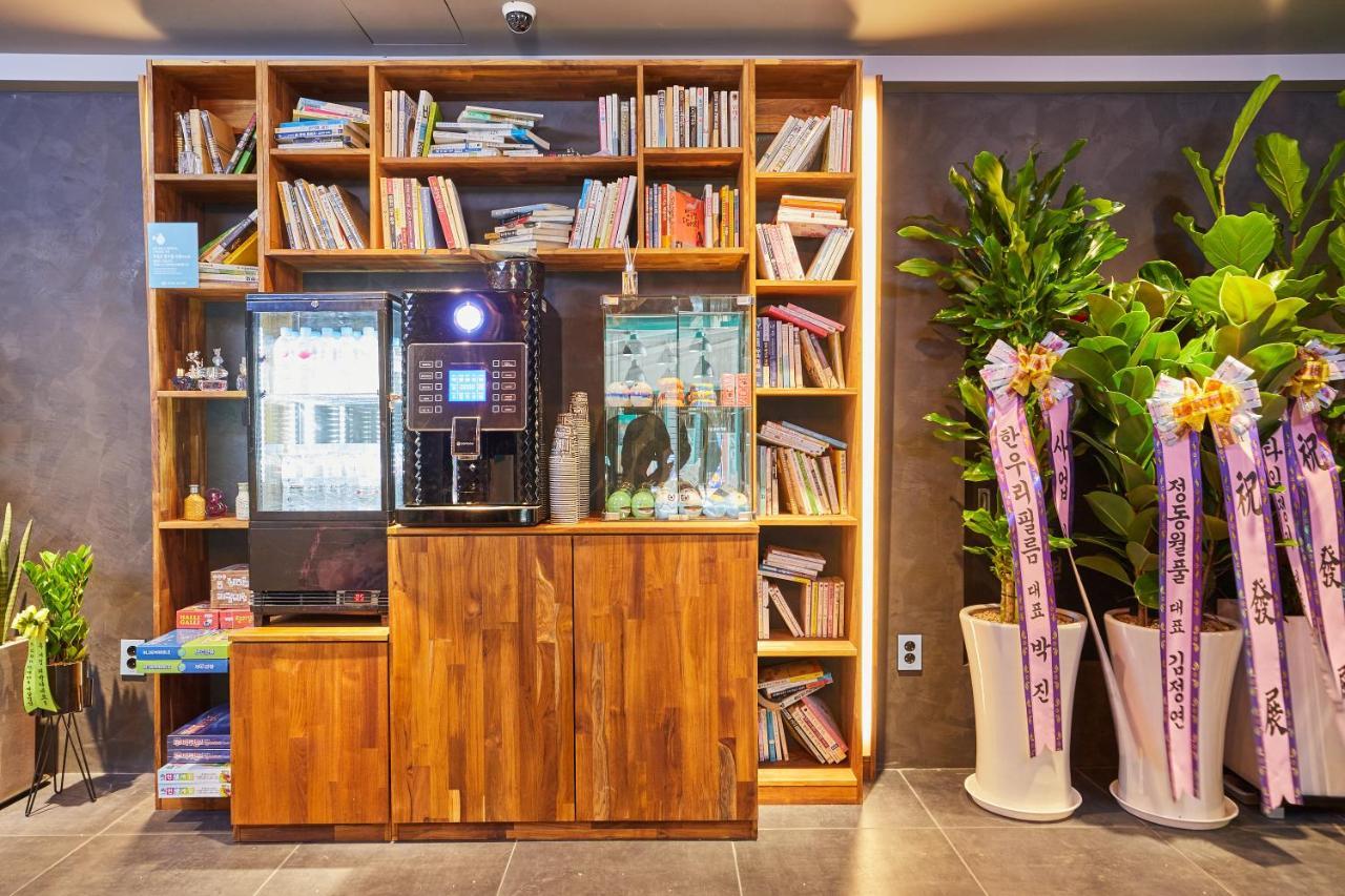 ドクサン ホテル イン カフェ ソウル特別市 エクステリア 写真